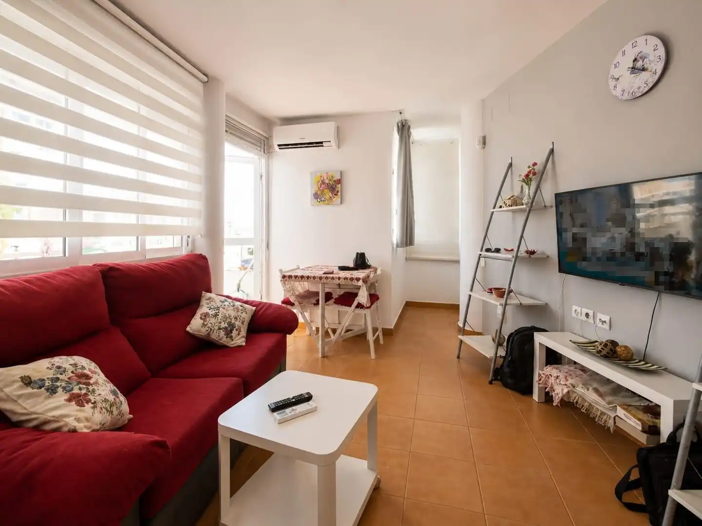 Living room of Flat for sale in Torremolinos  with Air Conditioner, Terrace and Community pool