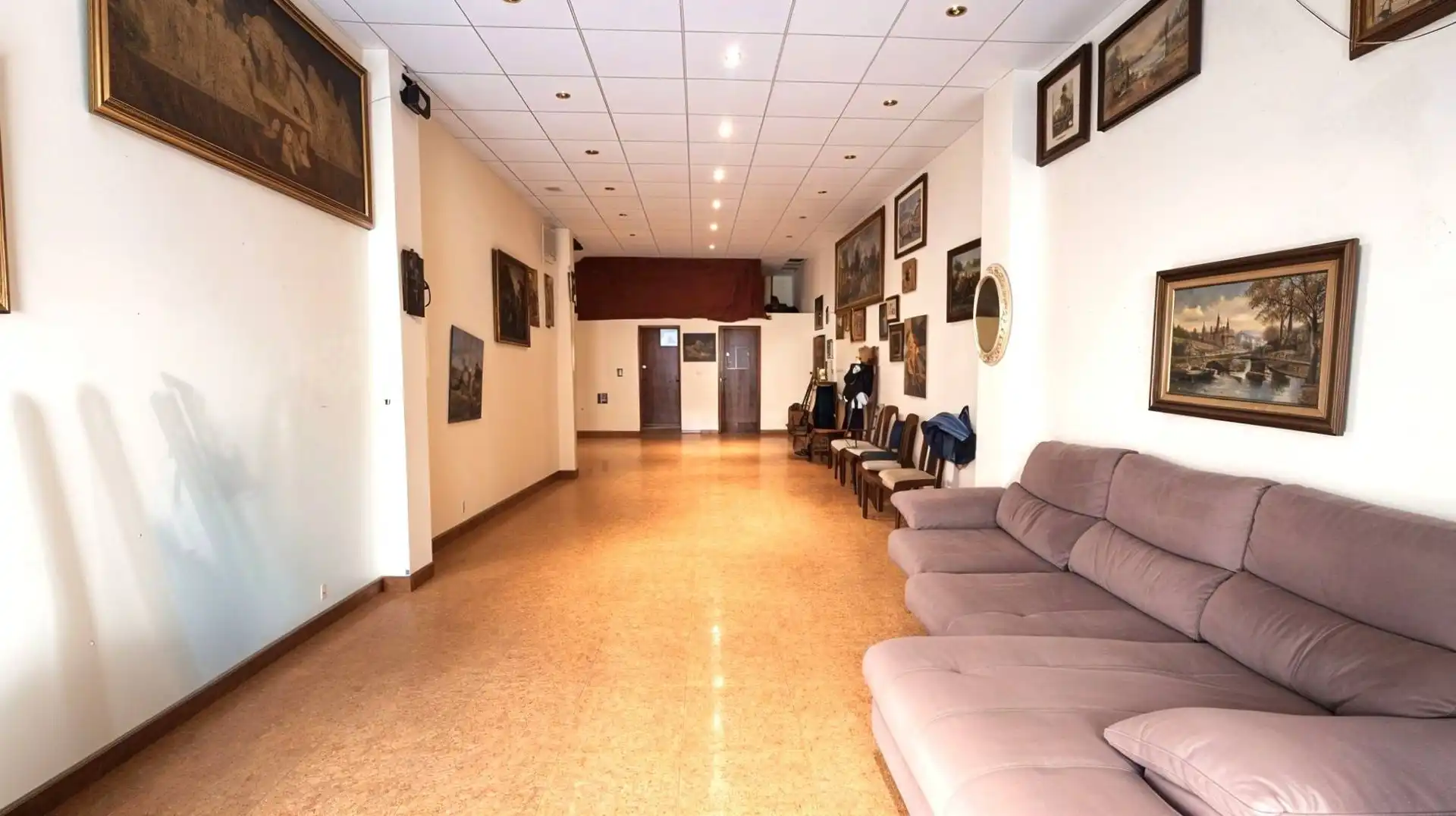 Locale commerciale in vendita a Centre