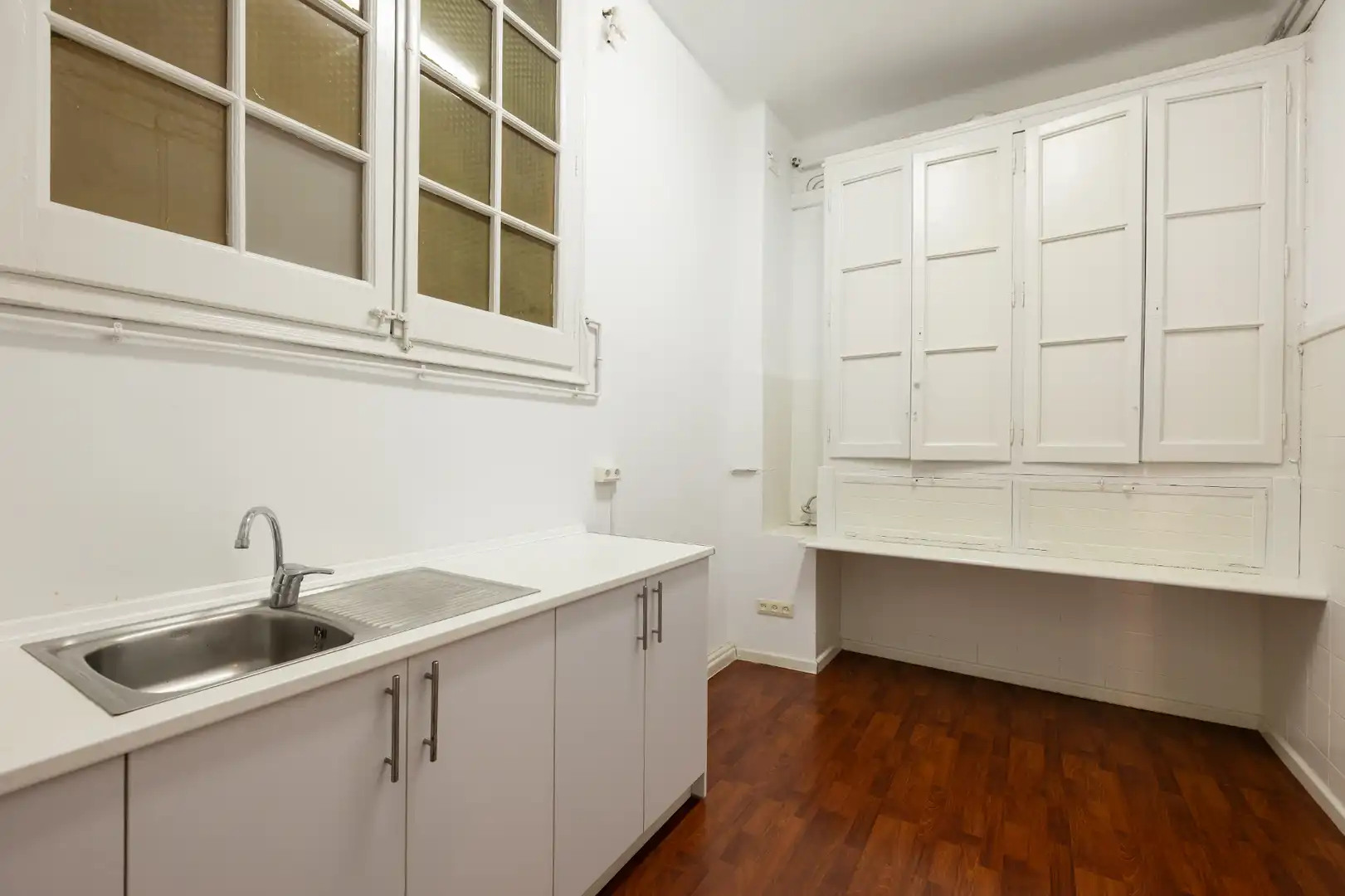 Küche von Wohnung zum Verkauf in Barcelona mit Klimaanlage, Heizung und Parkett