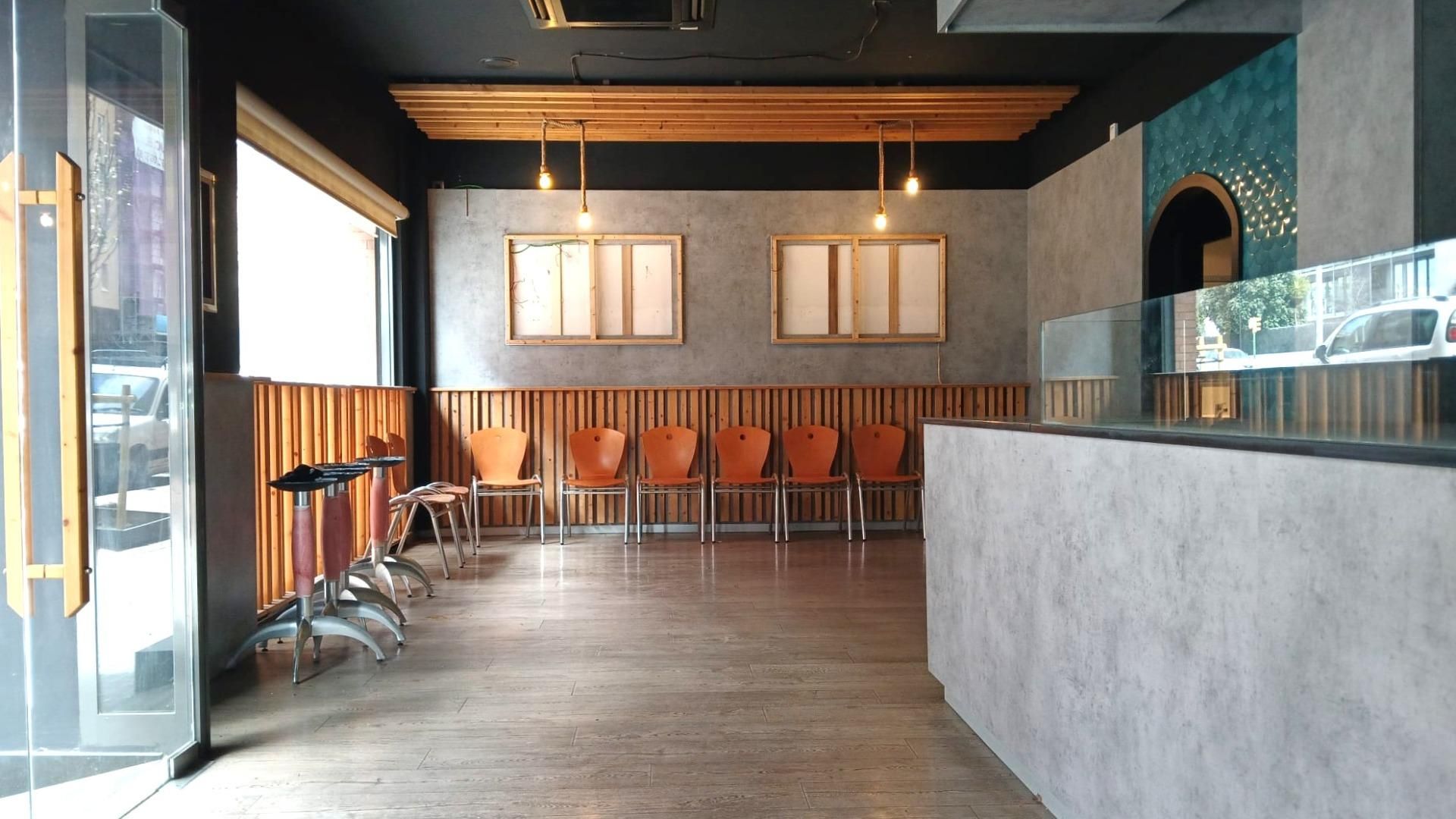 Premises for sale in Sabadell  with Air Conditioner and Furnished