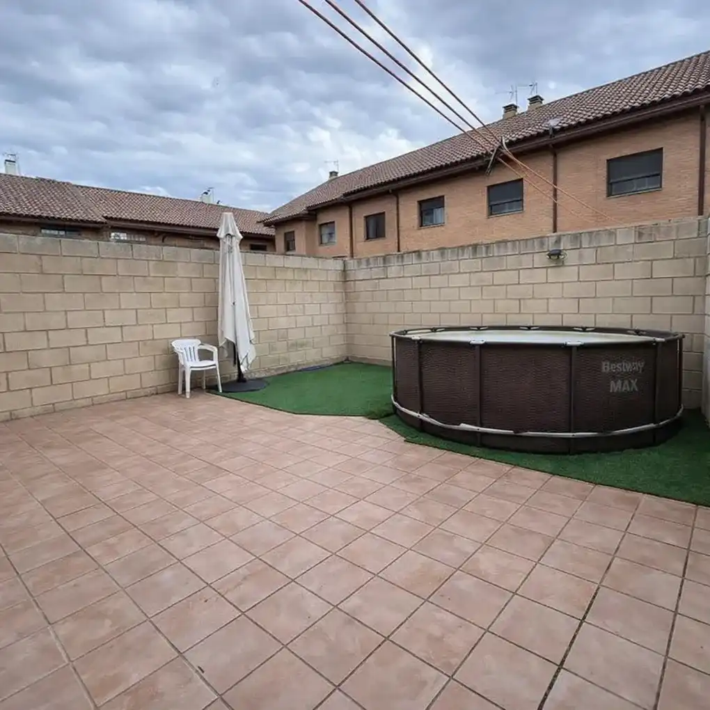 Terrassa de Casa adosada en venda en Calera y Chozas amb Aire condicionat i Calefacció