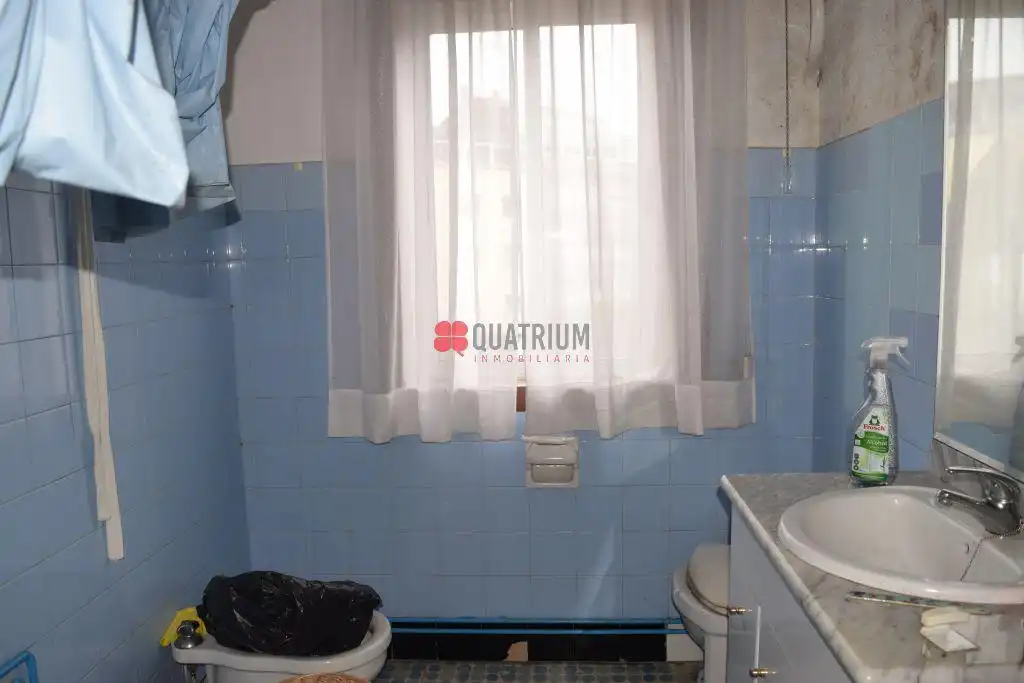 Habitación de Edificio en venta en A Estrada 