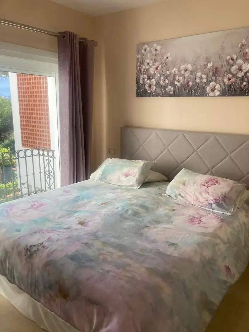 Schlafzimmer von Wohnungen zum Verkauf in Benahavís mit Terrasse und Möbliert