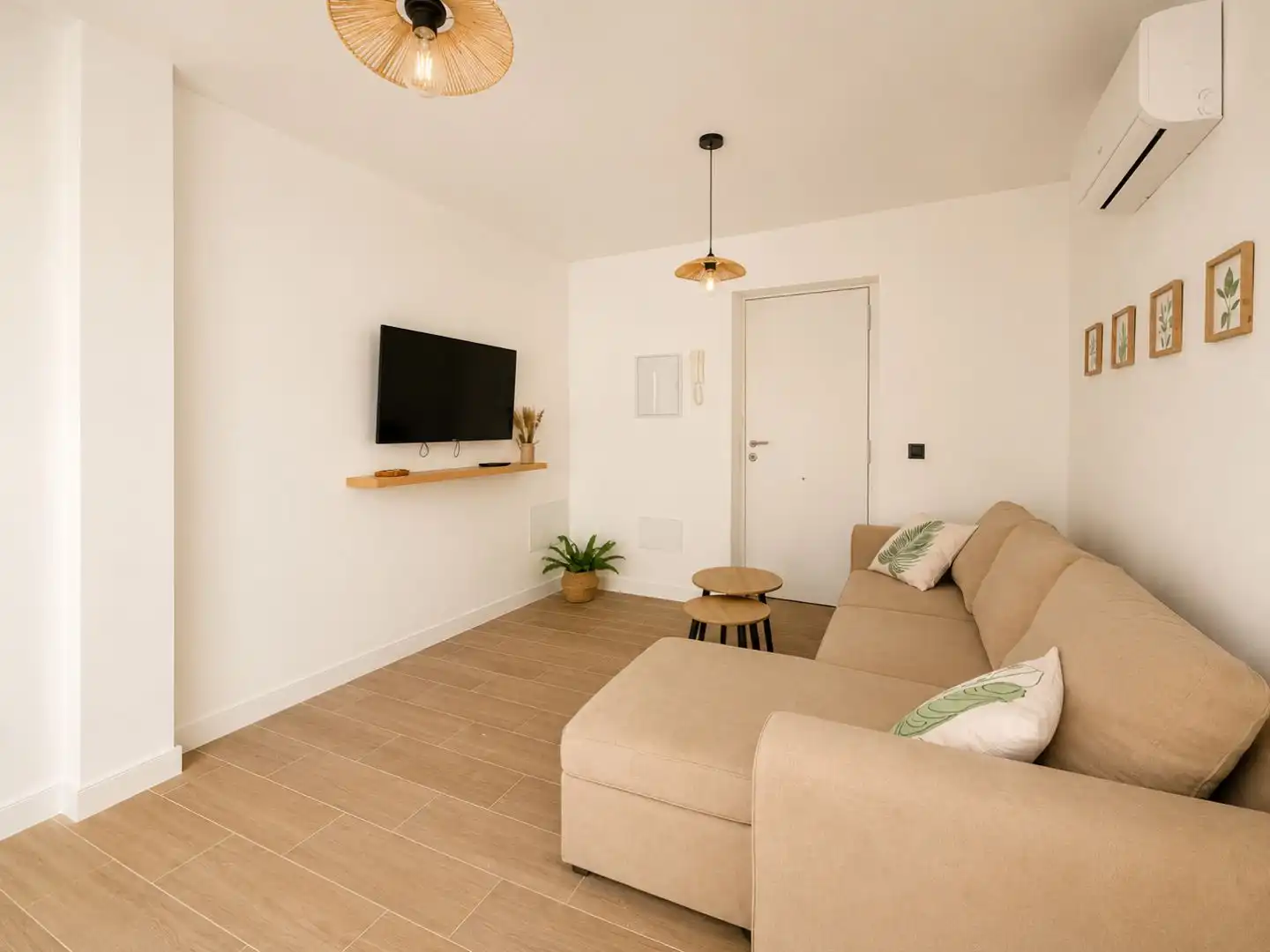 Living room of Flat for rent in Torrox  with Air Conditioner, Furnished and Balcony