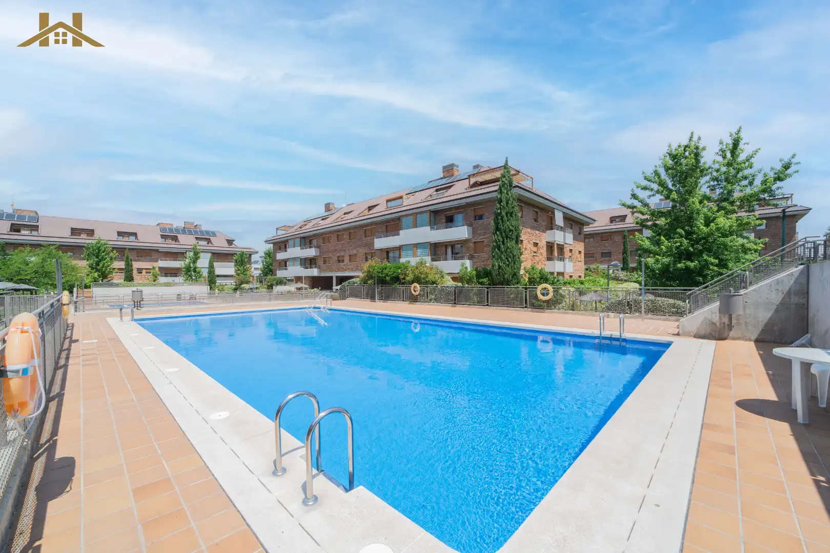 Schwimmbecken von Wohnung zur Miete in Boadilla del Monte mit Klimaanlage, Heizung und Terrasse