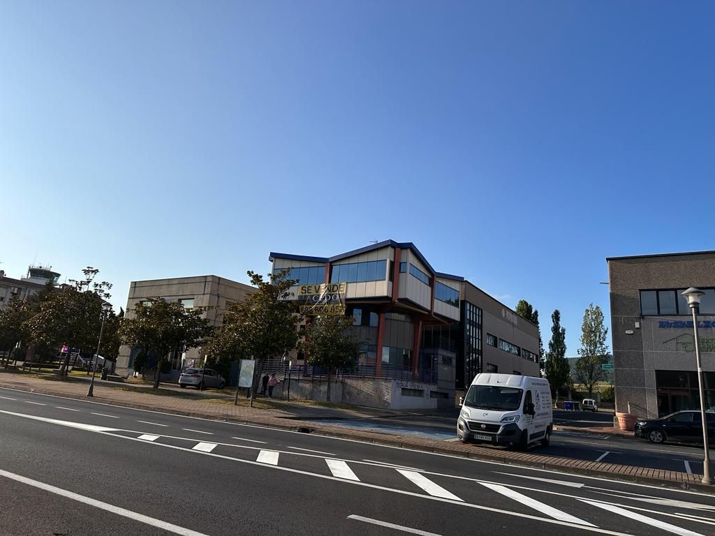 Exterior view of Industrial buildings for sale in Loiu