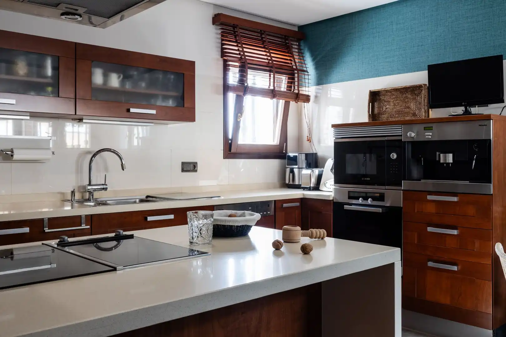 Cuina de Casa o xalet en venda en Málaga amb Terrassa i Balcó