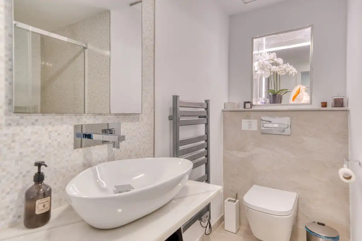 Bathroom of Houses for sale in Marbella  with Air Conditioner, Private garden and Terrace