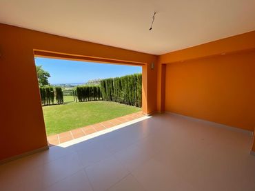 Casa a schiera con piscina in vendita a ATALAYA HILL-CLUB 1
