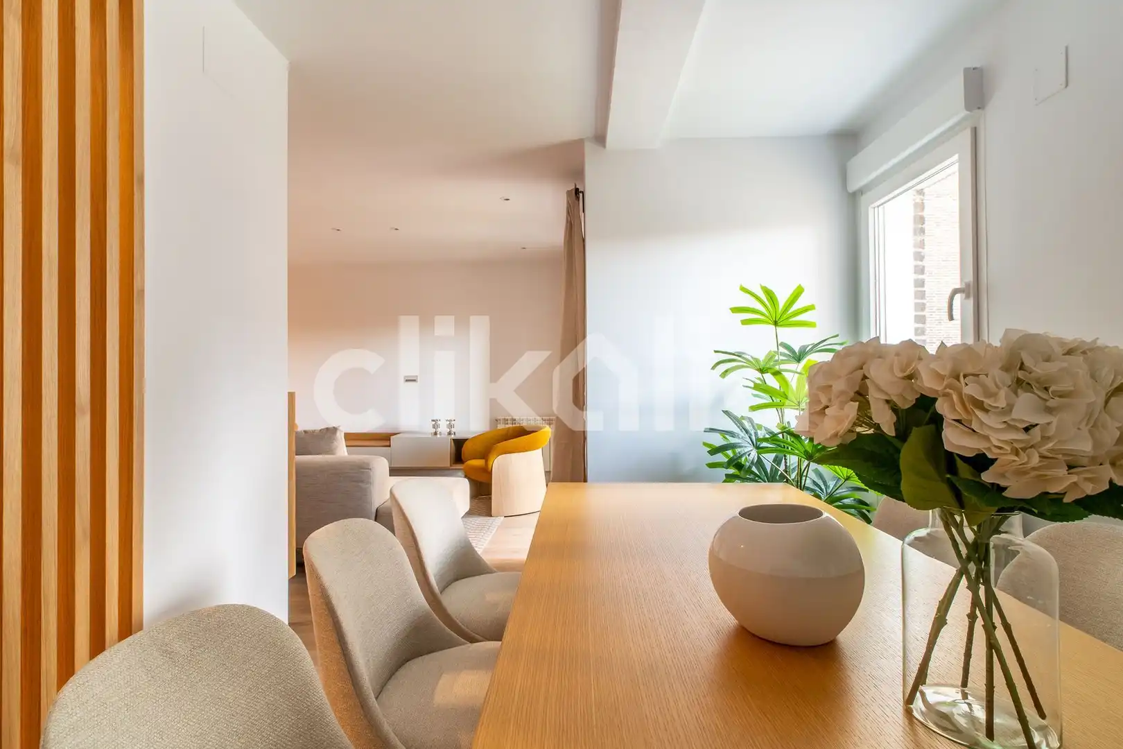 Wohnzimmer von Wohnung zum Verkauf in Madrid mit Klimaanlage, Heizung und Privatgarten