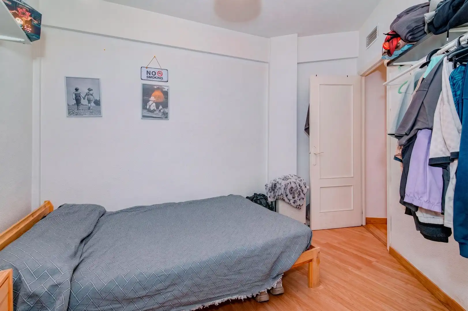 Habitación de Piso en venta en Granada con Amueblado