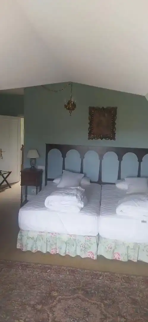 Dormitori de Finca rústica en venda en Viloria de Rioja amb Aire condicionat, Jardí privat i Parquet