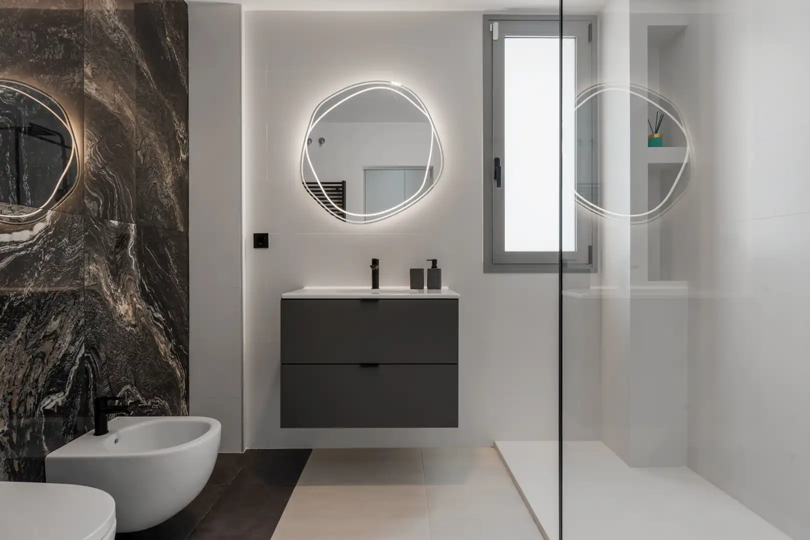 Apartamento con piscina en venta en Estepona Pueblo, imagen 23