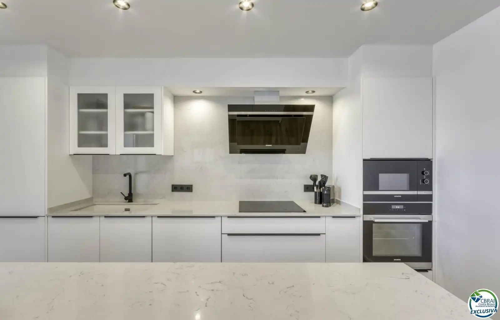 Cocina de Casa o chalet en venta en Cistella con Aire acondicionado, Jardín privado y Piscina