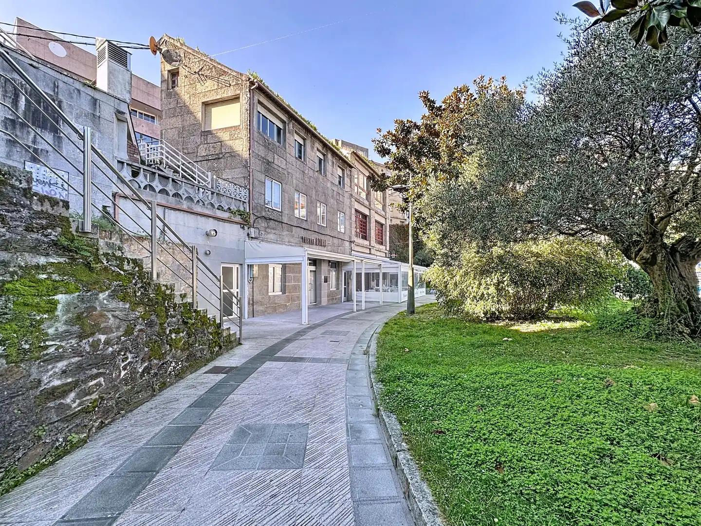 Außenansicht von Wohnung zum Verkauf in Sanxenxo mit Terrasse