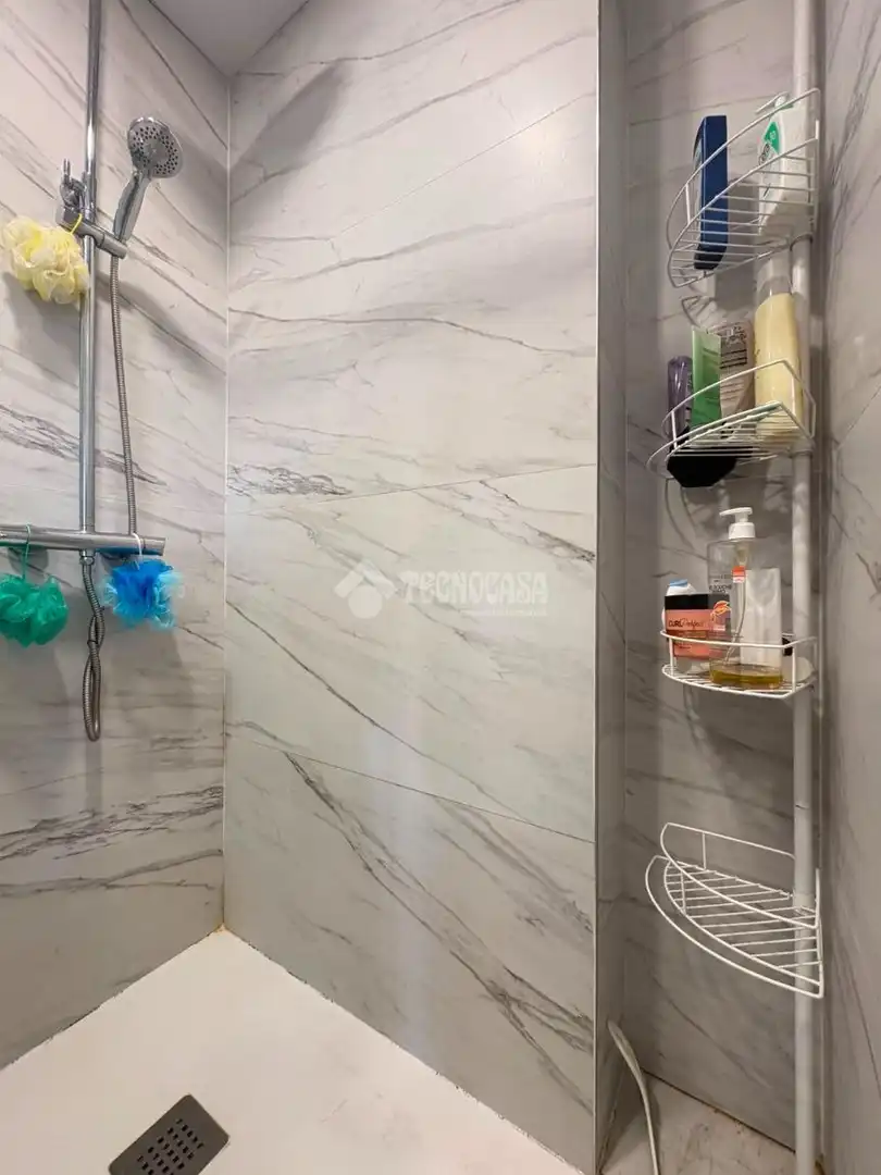 Badezimmer von Wohnung zur Miete in Getafe mit Klimaanlage und Heizung