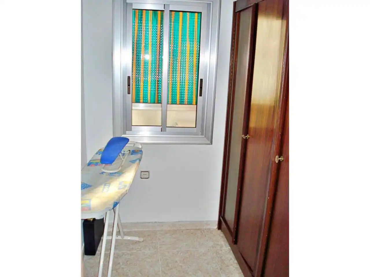 Dormitori de Apartament en venda en L'Hospitalet de Llobregat amb Aire condicionat, Calefacció i Moblat