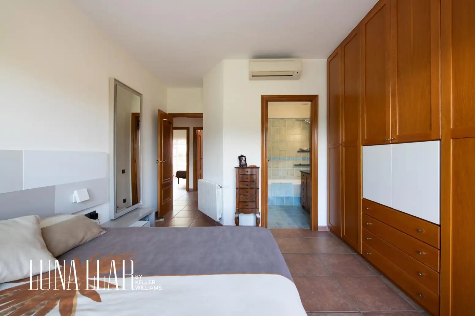 Bedroom of Detached homes for sale in Sant Climent de Llobregat  with Heating, Parquet flooring and Terrace