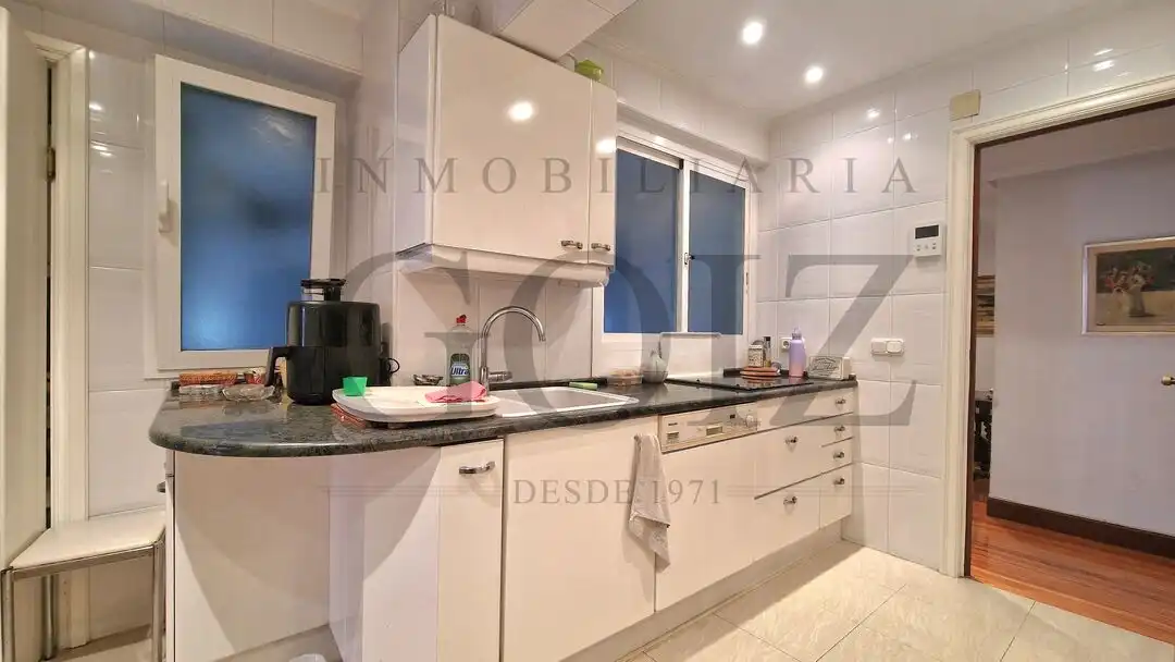 Flat with terrace for sale in Antiguo, imagen 21