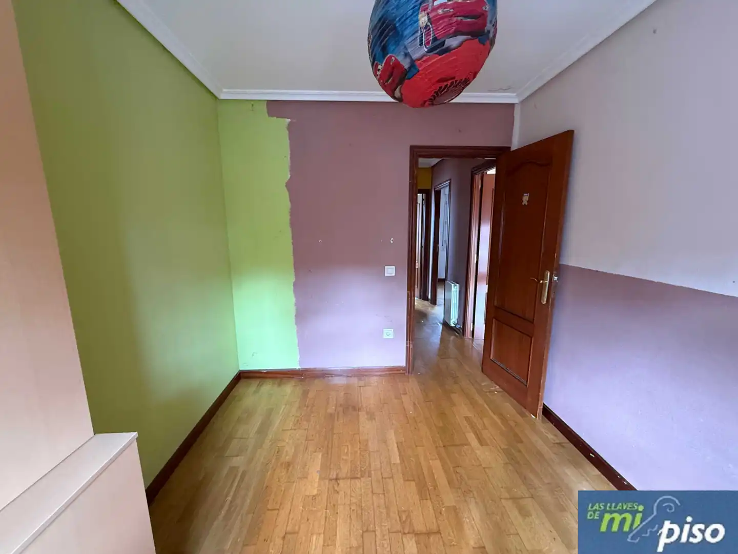 Dormitori de Casa adosada en venda en Cigales amb Calefacció, Jardí privat i Parquet