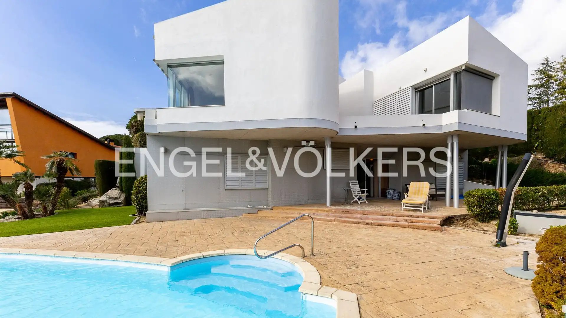 Exterior view of Houses for sale in Sant Andreu de Llavaneres  with Heating, Private garden and Parquet flooring