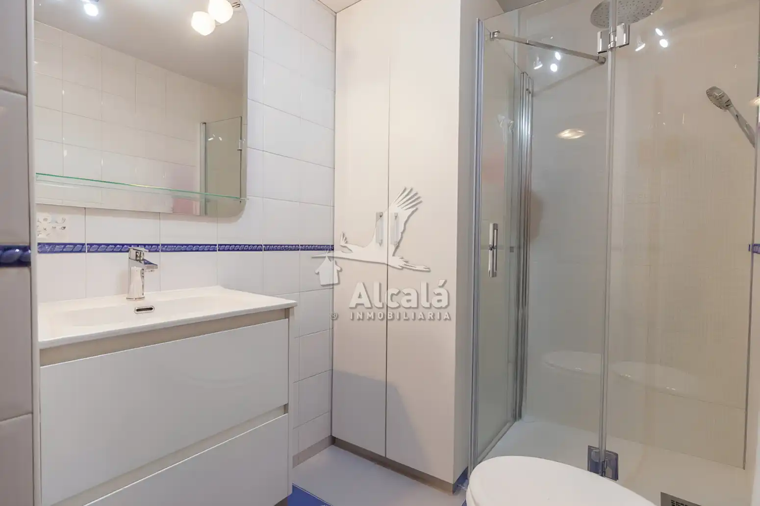 Baño de Piso en venta en Arganda del Rey con Aire acondicionado, Calefacción y Jardín privado