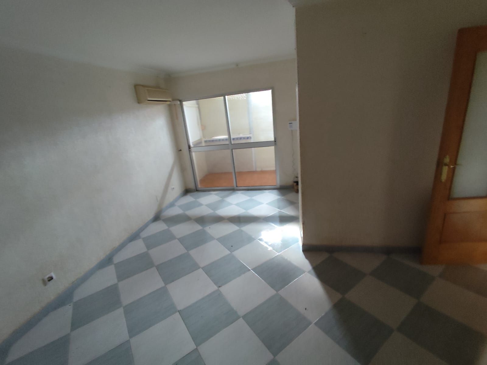 Flat for sale in  Sevilla Capital