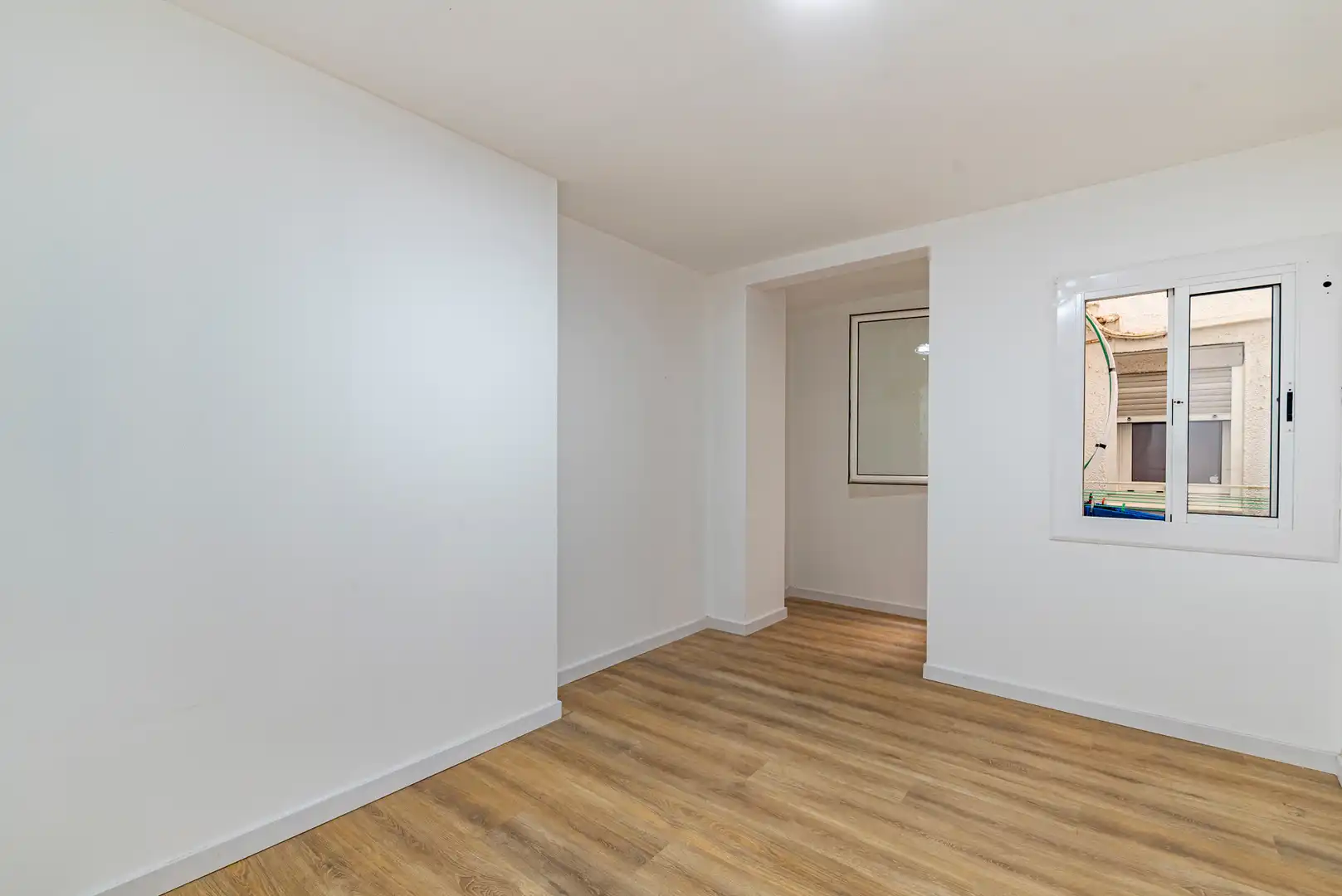 Flat for sale in L'Hospitalet de Llobregat  with Air Conditioner, Heating and Parquet flooring