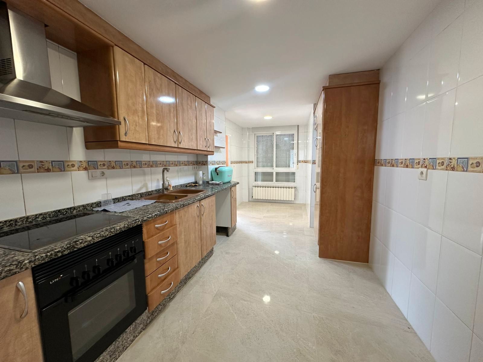 Kitchen of House or chalet to rent in Requena  with Terrace and Storage room