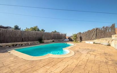 Piscina de Casa adosada en venda en Terrassa amb Calefacció, Jardí privat i Terrassa
