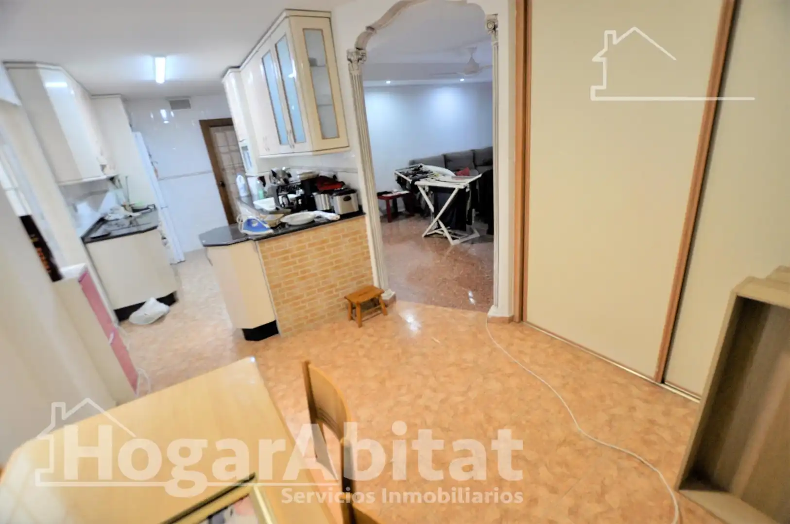 Piso en venta en Manises con Amueblado y Balcón