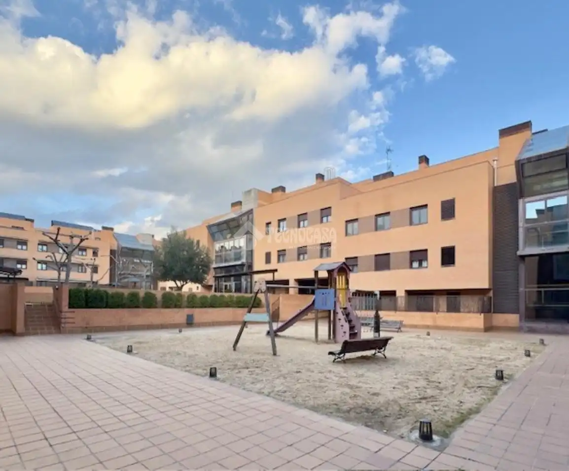 Vista exterior de Piso en venta en Las Rozas de Madrid con Aire acondicionado, Calefacción y Terraza