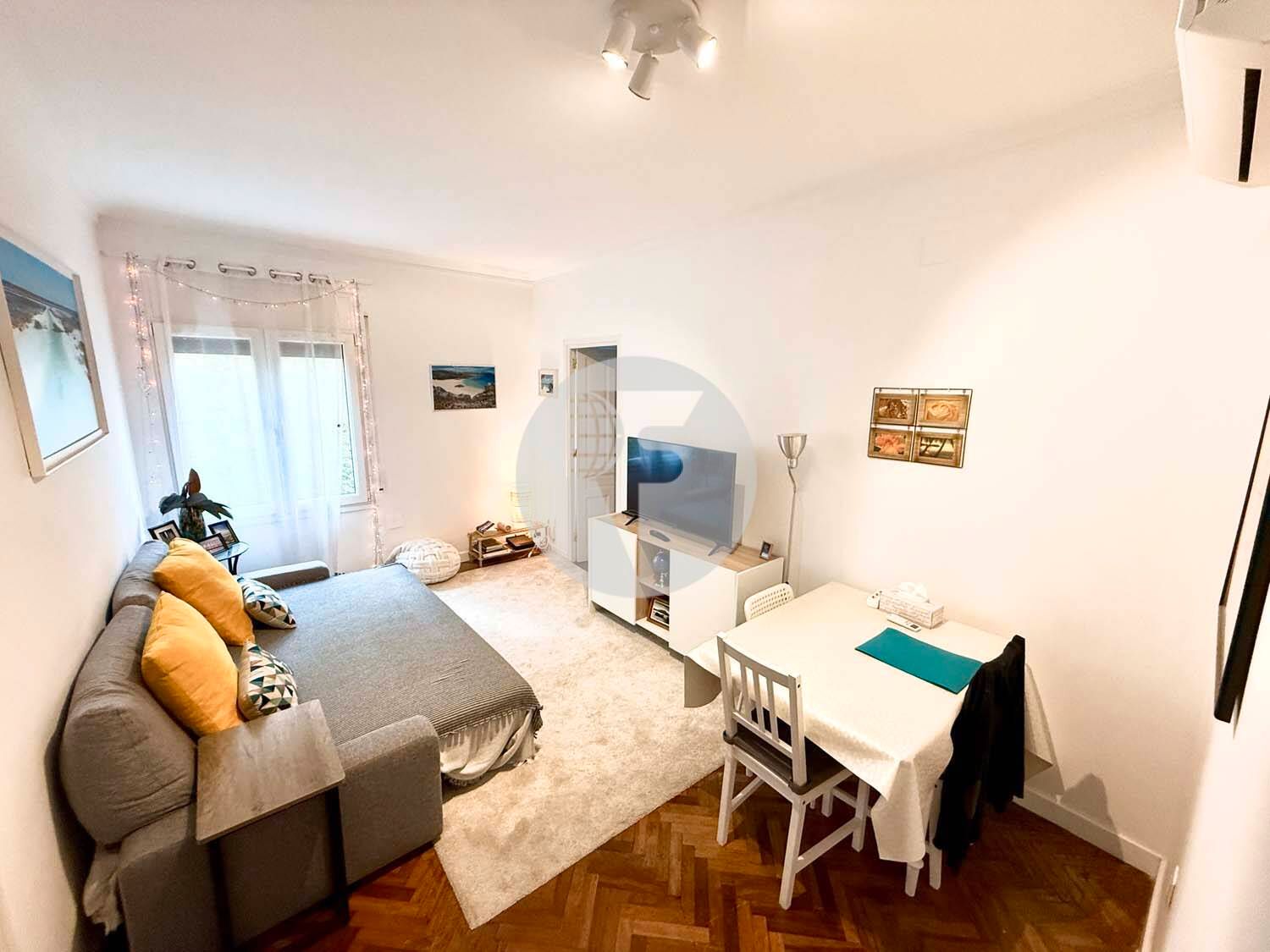 Habitación de Piso de alquiler en  Barcelona Capital con Aire acondicionado, Calefacción y Amueblado