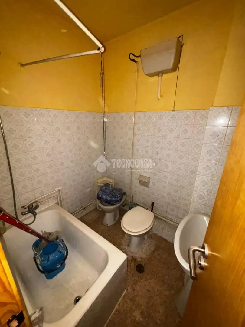 Badezimmer von Wohnung zum Verkauf in Puertollano