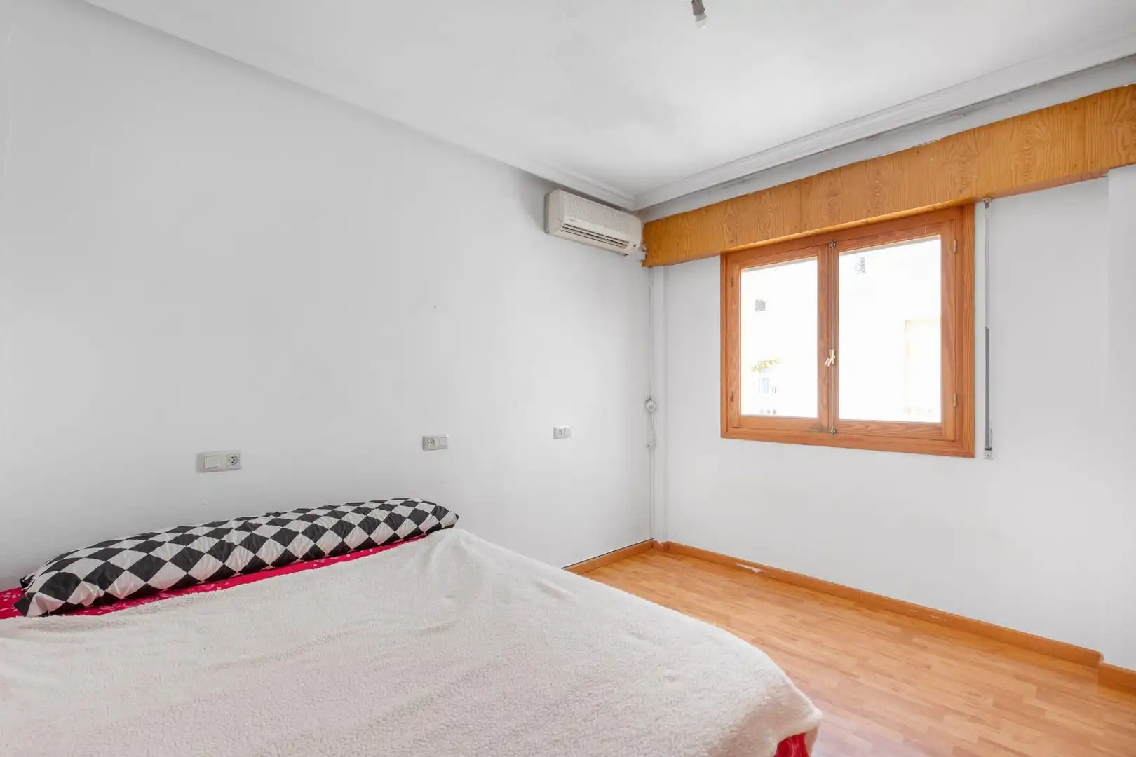 Habitación de Ático en venta en Torrevieja con Amueblado