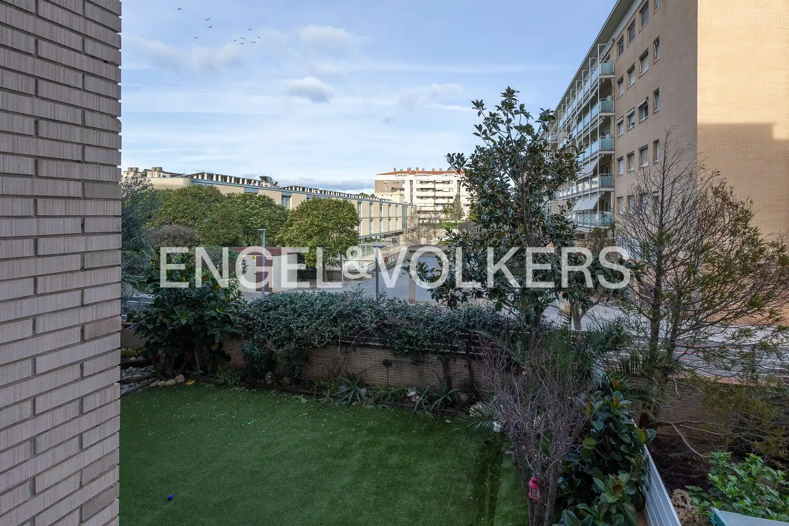 Exterior view of Flat for sale in Sant Joan Despí  with Air Conditioner, Heating and Terrace