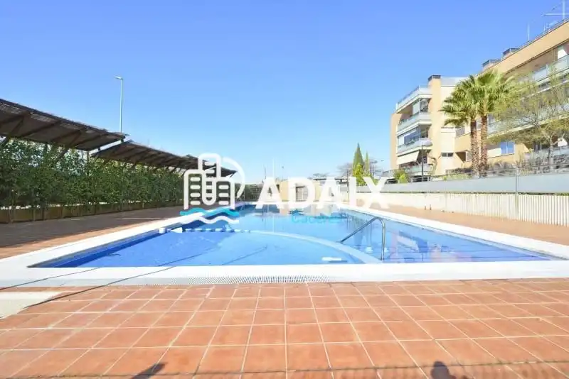 Piscina de Ático en venta en Cáceres con Aire acondicionado, Calefacción y Terraza