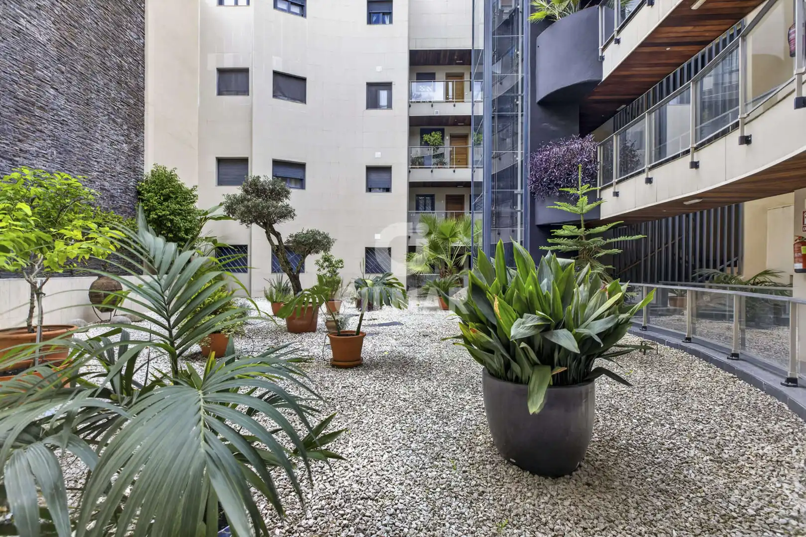 Piso con ascensor en venta en Triana