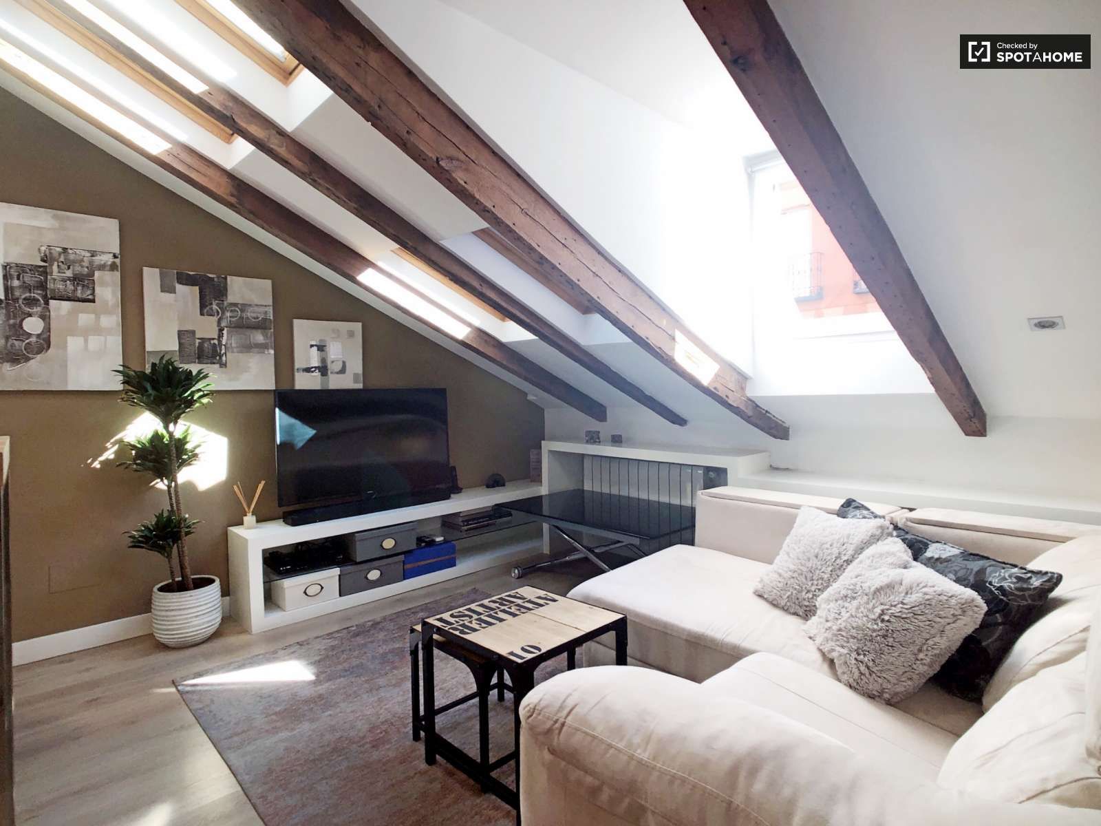 Apartment to share in Imperial