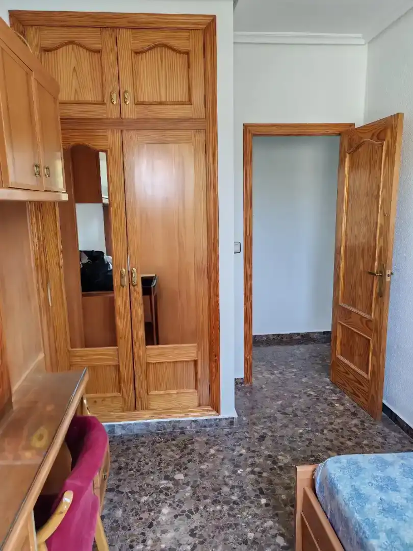 Flat for share in San Pablo