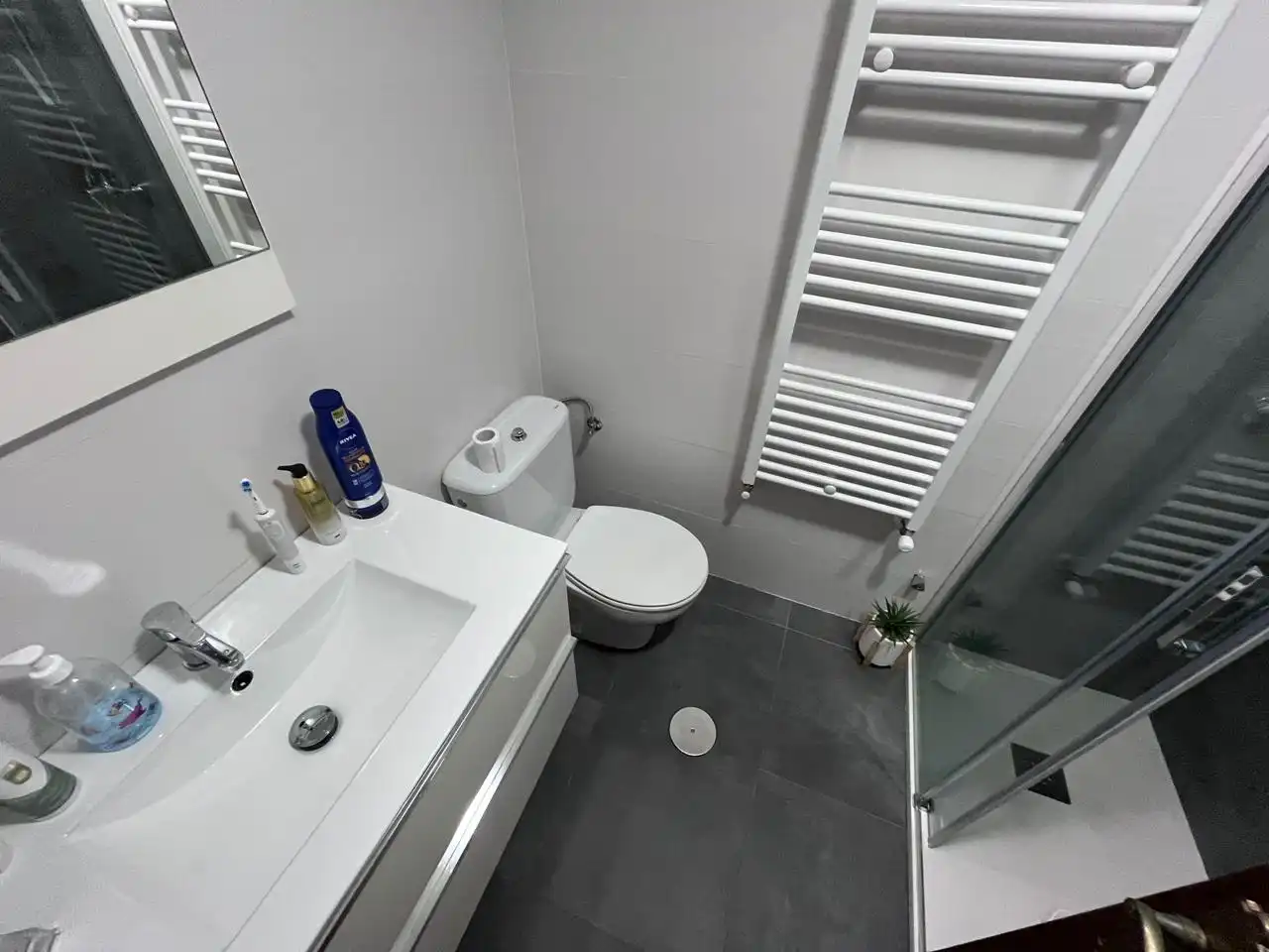 Badezimmer von Erdgeschoss zum Verkauf in Arnuero mit Möbliert