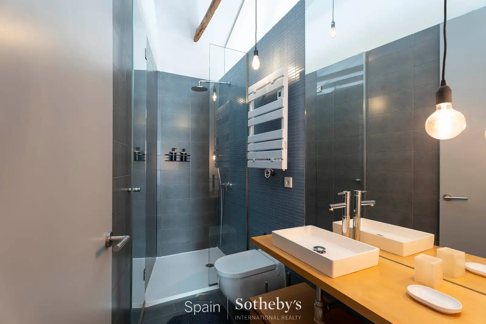 Baño de Apartamento en venta en Madrid con Aire acondicionado y Calefacción