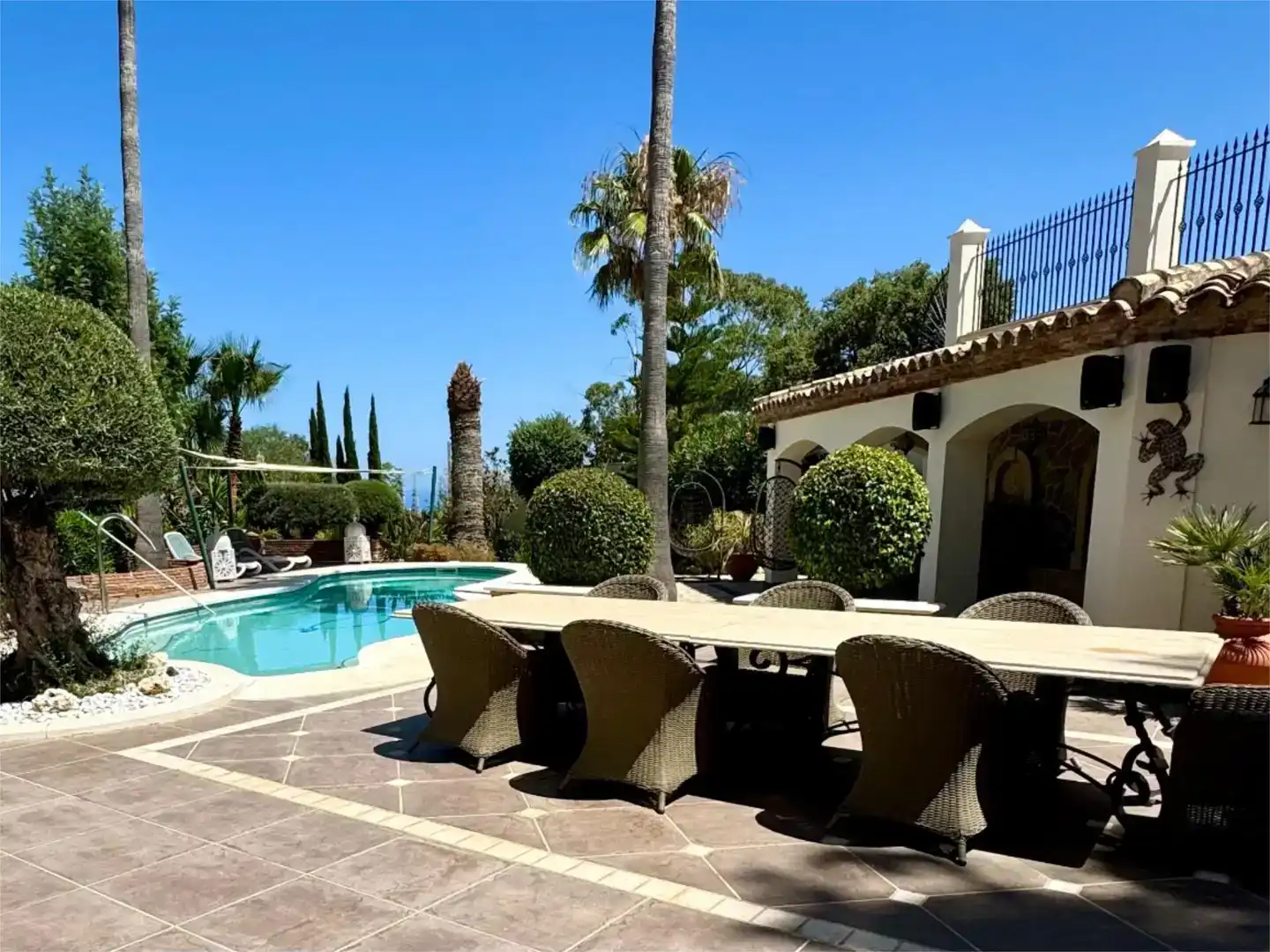 Terraza de Piso en venta en Estepona con Aire acondicionado, Jardín privado y Parquet