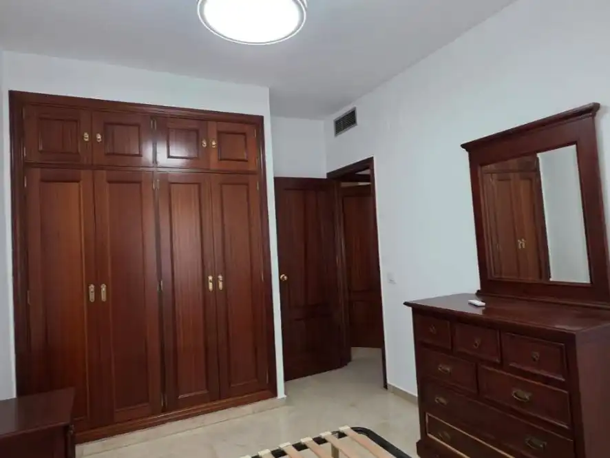 Schlafzimmer von Wohnung zur Miete in Sevilla mit Klimaanlage, Möbliert und Waschmaschine