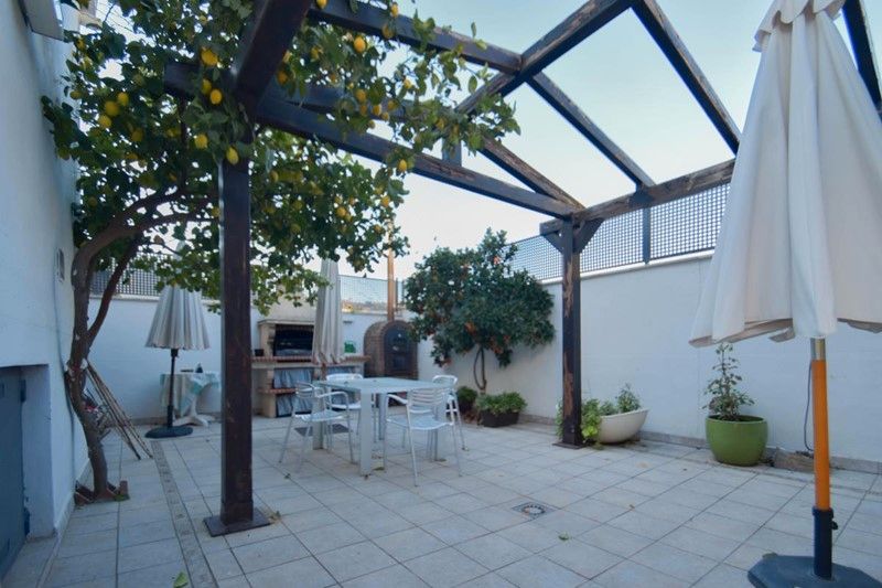 Terrassa de Casa o xalet en venda en  Granada Capital amb Jardí privat i Terrassa