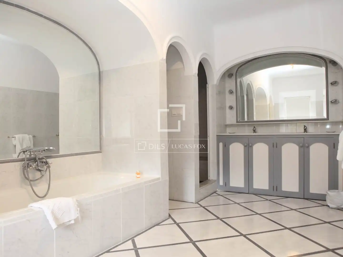 Baño de Finca rústica en venta en Otívar con Aire acondicionado, Jardín privado y Terraza