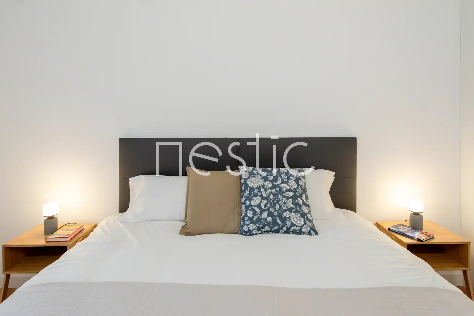 Schlafzimmer von Wohnungen zur Miete in Madrid mit Klimaanlage, Heizung und Möbliert