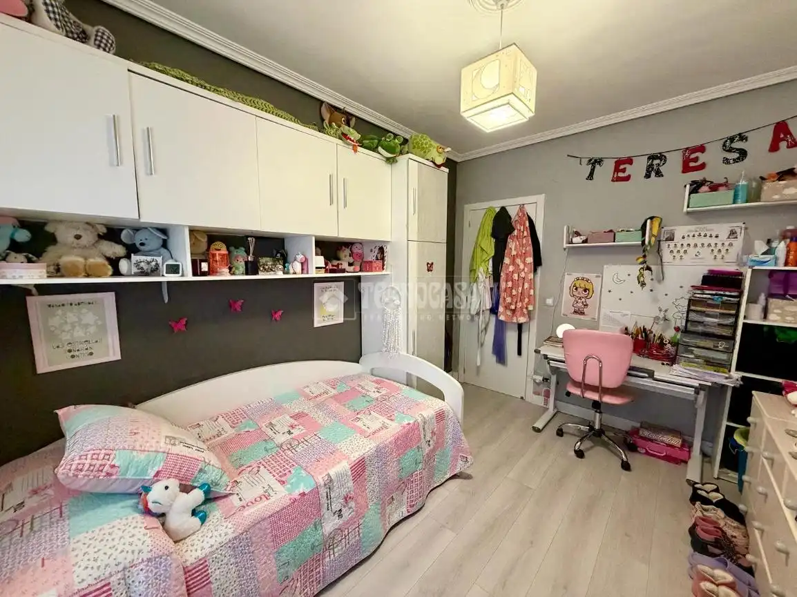 Habitación de Piso en venta en Valdepeñas con Aire acondicionado, Calefacción y Trastero