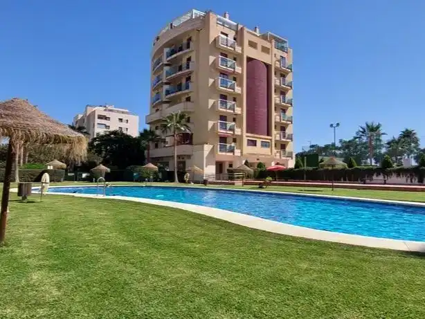 Piscina de Pis de lloguer en Vélez-Málaga amb Aire condicionat, Piscina i Balcó