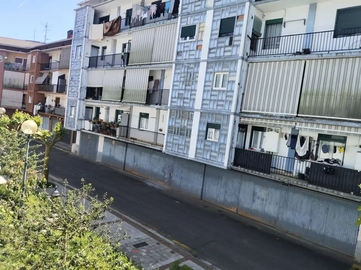 Vista exterior de Piso en venta en Legazpi con Calefacción, Trastero y Balcón